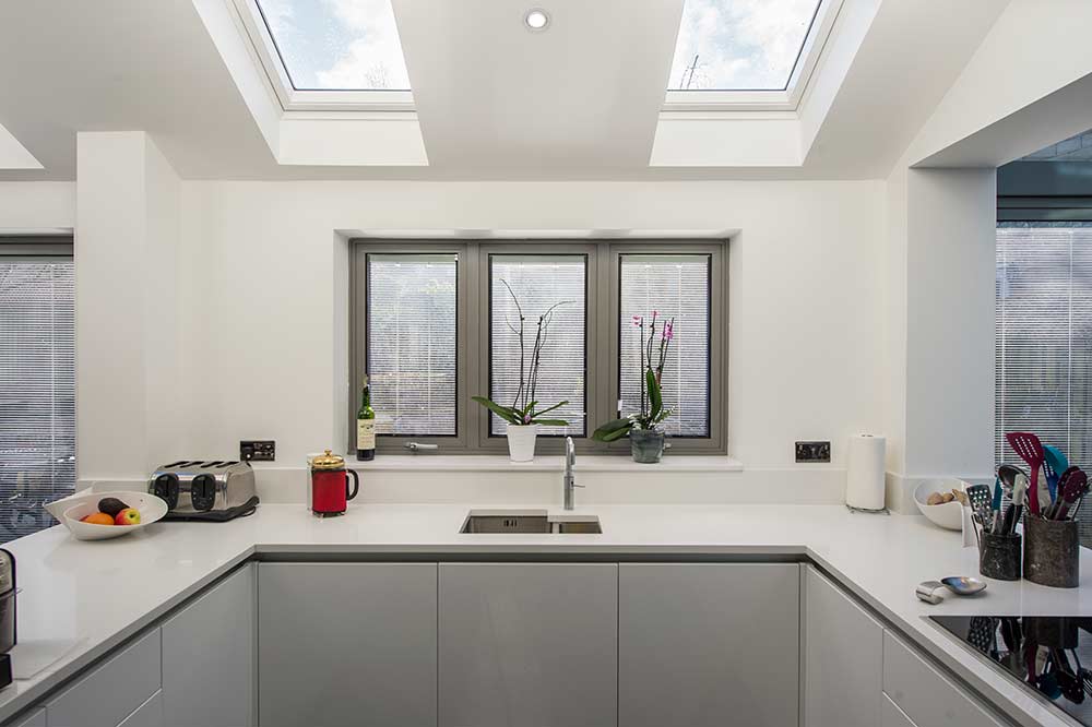 Kitchen integral blinds